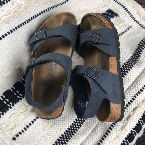 birkenstock with heel strap